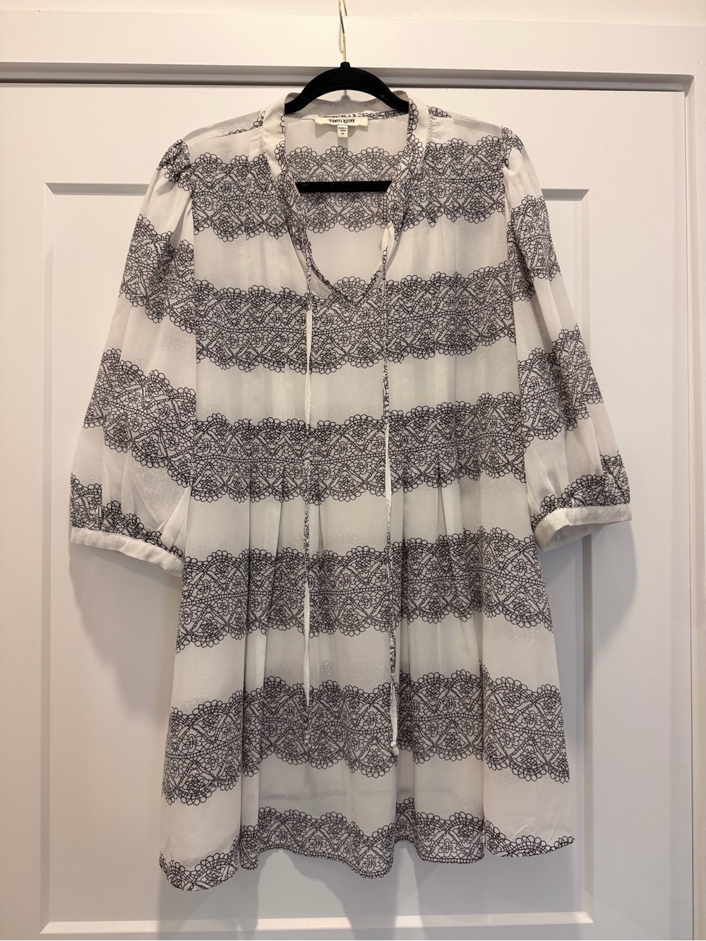 Daniel Rainn White Tunic with Black Lace-Effect Bands